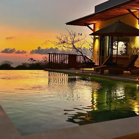 Villa Chris - Stunning 4Br With Ocean & Sunset View