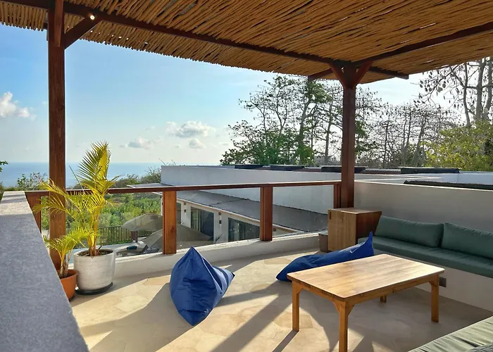 Villa Chris - Stunning 4br With Ocean & Sunset View *
