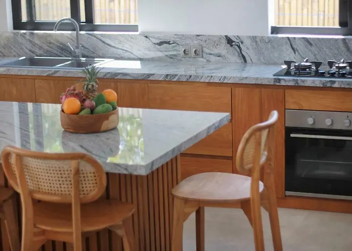 Chris - Stunning 4br With Ocean & Sunset View