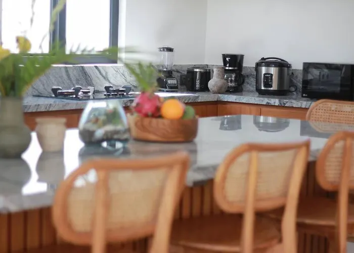 Chris - Stunning 4br With Ocean & Sunset View Villa